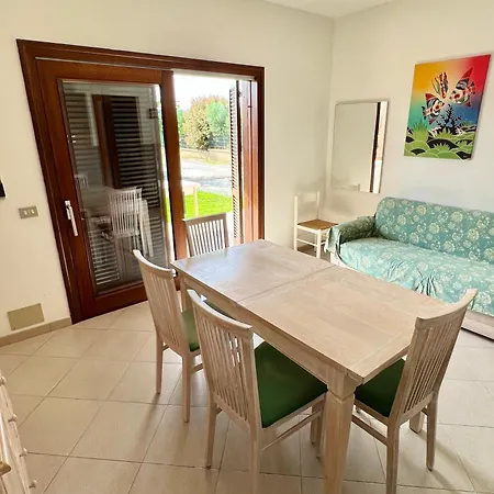 Iss Travel, Gli Asfodeli - Large With Private Terrace 아파트 산테오도로